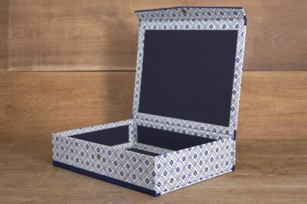 Box mit viel Stauraum von Papeterie Schreibweise Manufaktur